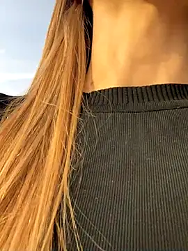 GraceTorrez online show from November 23, 2025, 12:05 pm