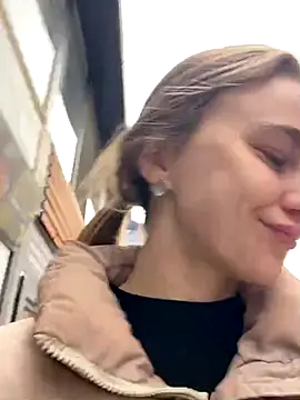 GraceTorrez online show from November 25, 2025, 8:36 am