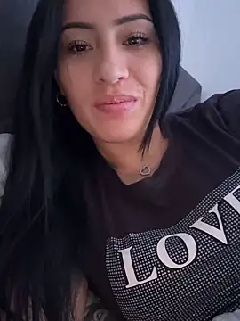 Snapshot of Sara_luna_ chatting on December 11, 2024, 5:48 pm Sara luna online show from December 11, 2024, 5:48 pm