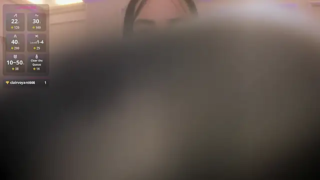 HannahJamesX online show from November 9, 2025, 5:11 pm