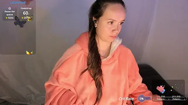 Snapshot of milysauria1 chatting on January 18, 2025, 12:04 pm milysauria1 online show from January 18, 2025, 12:04 pm