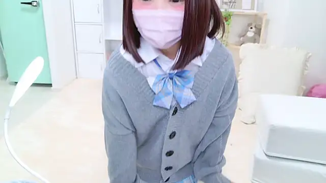 Snapshot of x-naru-x chatting on December 15, 2024, 4:59 pm x-naru-x online show from December 15, 2024, 4:59 pm