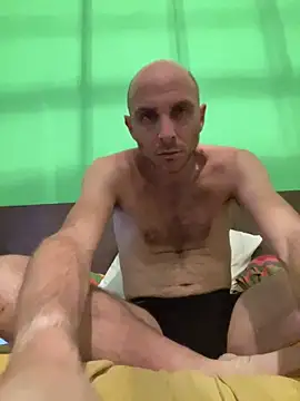 Snapshot of tubfunaske chatting on October 28, 2025, 6:43 pm tubfunaske online show from October 28, 2025, 6:43 pm