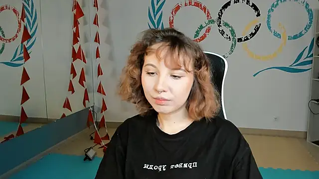 JasmineMilko online show from November 3, 2025, 5:09 am