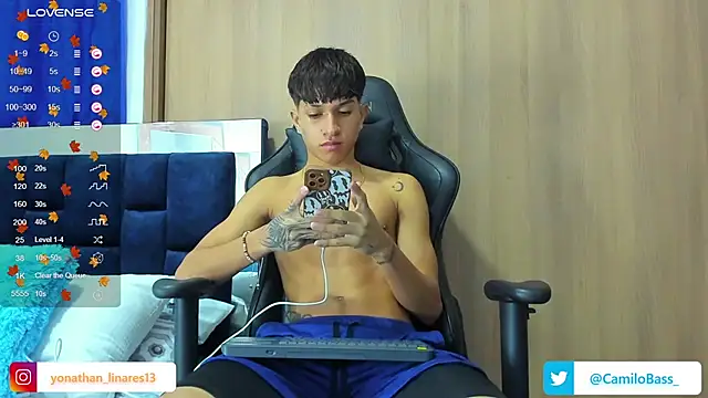 Snapshot of _CamiloBass chatting on February 8, 2025, 7:59 pm CamiloBass online show from February 8, 2025, 7:59 pm