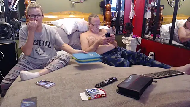 Snapshot of smallandyummy chatting on November 30, 2025, 7:45 am smallandyummy online show from November 30, 2025, 7:45 am