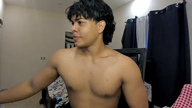 Snapshot of johan_beley_ chatting on March 18, 2025, 2:48 pm johan beley online show from March 18, 2025, 2:48 pm