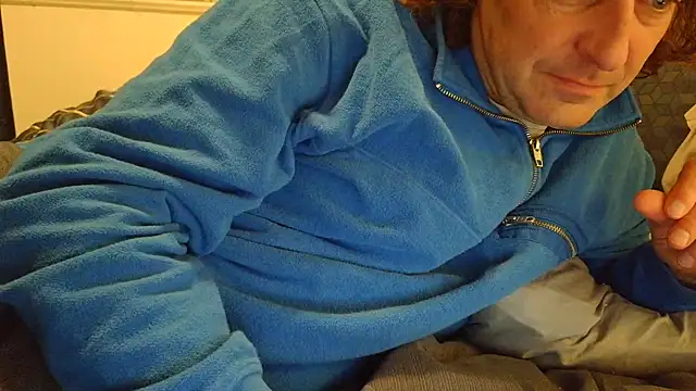 costanza7070 online show from March 15, 2025, 6:36 am