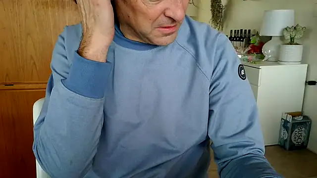 costanza7070 online show from March 16, 2025, 4:45 pm