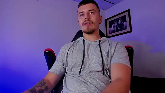 Snapshot of james_connor2 chatting on December 21, 2024, 7:06 pm james connor2 online show from December 21, 2024, 7:06 pm