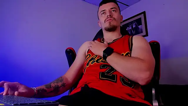 Snapshot of james_connor2 chatting on December 27, 2024, 7:03 pm james connor2 online show from December 27, 2024, 7:03 pm