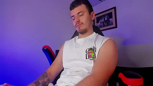 Snapshot of james_connor2 chatting on January 17, 2025, 5:19 pm james connor2 online show from January 17, 2025, 5:19 pm