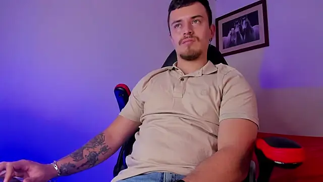 Snapshot of james_connor2 chatting on January 21, 2025, 6:45 pm james connor2 online show from January 21, 2025, 6:45 pm