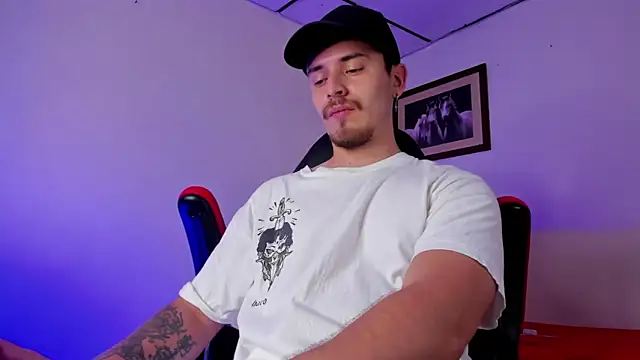 Snapshot of james_connor2 chatting on January 22, 2025, 6:52 pm james connor2 online show from January 22, 2025, 6:52 pm