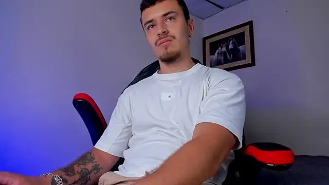 Snapshot of james_connor2 chatting on February 25, 2025, 7:14 pm james connor2 online show from February 25, 2025, 7:14 pm