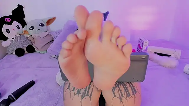 shadowcatt  online show from March 21, 2025, 9:12 pm