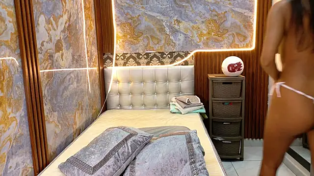 Snapshot of _Jessi29_ chatting on November 9, 2025, 9:13 pm Jessi29 online show from November 9, 2025, 9:13 pm