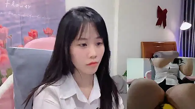 -rosiie- online show from March 19, 2025, 3:41 am