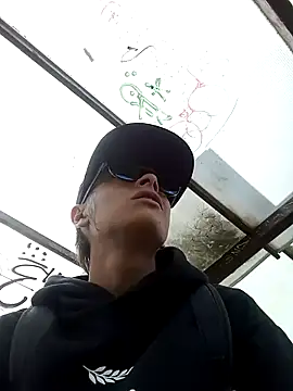 Cuervo maniaco online show from December 22, 2024, 3:22 pm