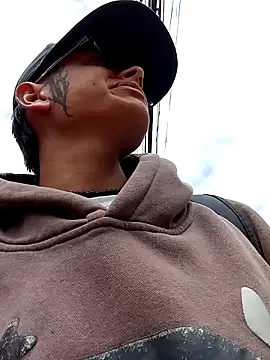 Cuervo maniaco online show from February 13, 2025, 3:56 pm