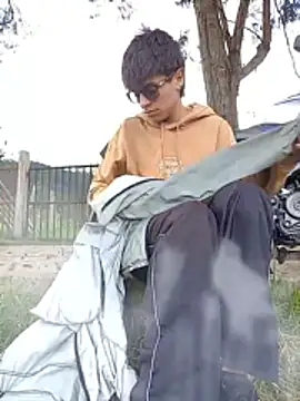 Cuervo maniaco online show from November 16, 2025, 5:07 pm