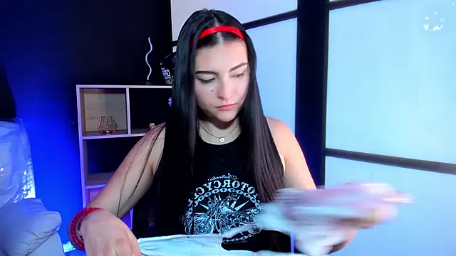 Snapshot of TifanyWhite_ chatting on December 11, 2024, 9:34 pm TifanyWhite online show from December 11, 2024, 9:34 pm