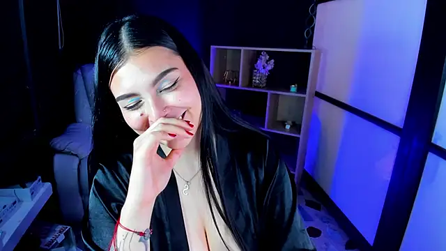 Snapshot of TifanyWhite_ chatting on December 21, 2024, 2:30 am TifanyWhite online show from December 21, 2024, 2:30 am