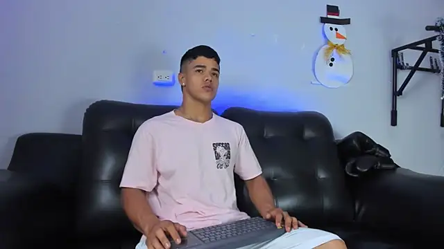 Rob saenz  online show from December 20, 2024, 1:43 pm