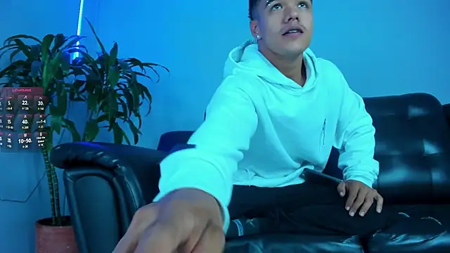 Rob saenz  online show from September 23, 2025, 1:36 pm