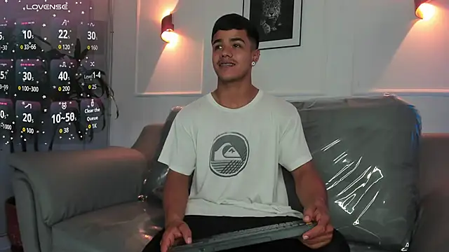 Rob saenz  online show from December 4, 2025, 2:26 pm