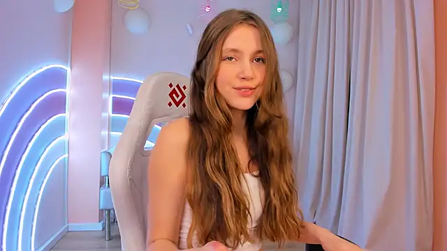 MaryannSoftt online show from February 12, 2025, 3:27 pm