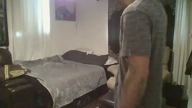 JohnnyDeep187 online show from December 11, 2024, 10:49 pm