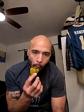 Snapshot of JohnnyDeep187 chatting on February 26, 2025, 6:04 am JohnnyDeep187 online show from February 26, 2025, 6:04 am