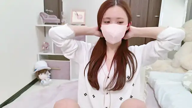 Snapshot of -SHINON- chatting on December 8, 2024, 11:14 am -SHINON- online show from December 8, 2024, 11:14 am
