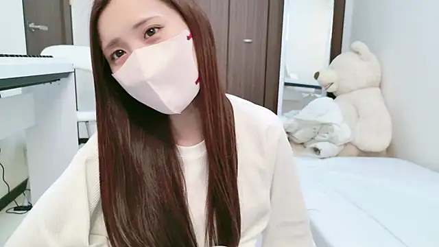 Snapshot of -SHINON- chatting on January 17, 2025, 11:49 am -SHINON- online show from January 17, 2025, 11:49 am