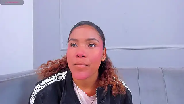 Snapshot of Isabellsmmith chatting on January 11, 2025, 3:55 am Isabellsmmith online show from January 11, 2025, 3:55 am