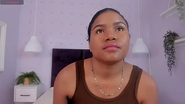 Isabellsmmith online show from November 24, 2025, 12:16 pm