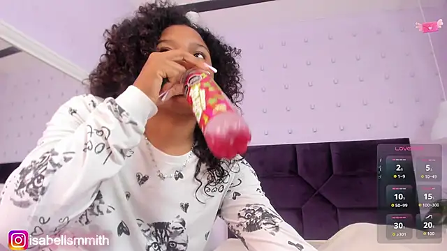 Isabellsmmith online show from November 26, 2025, 11:55 am