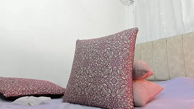 Snapshot of Zara_dulce chatting on January 23, 2025, 12:09 pm Zara dulce online show from January 23, 2025, 12:09 pm