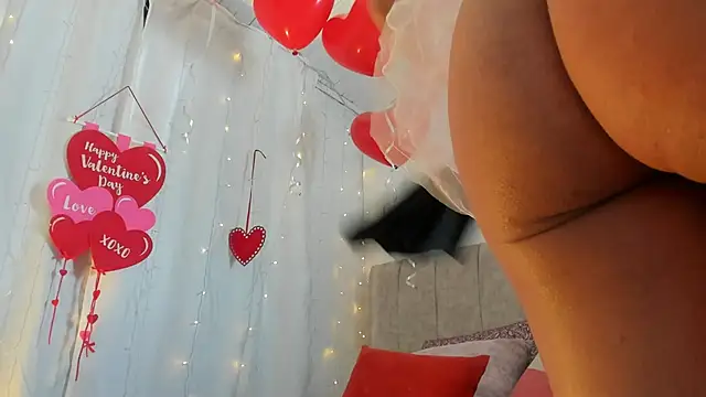Snapshot of Zara_dulce chatting on February 18, 2025, 12:28 pm Zara dulce online show from February 18, 2025, 12:28 pm