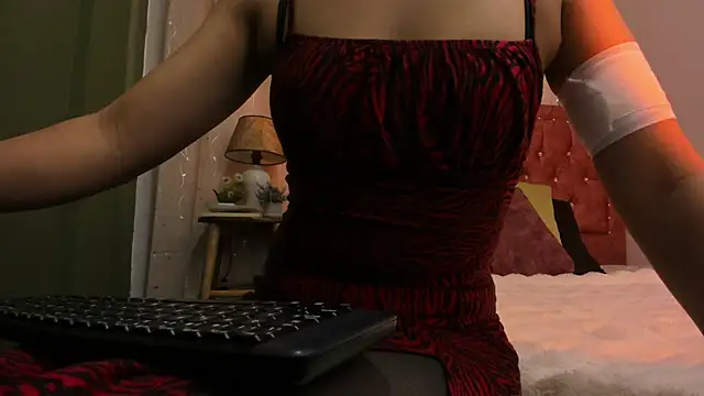Snapshot of Zara_dulce chatting on October 18, 2025, 11:55 am Zara dulce online show from October 18, 2025, 11:55 am