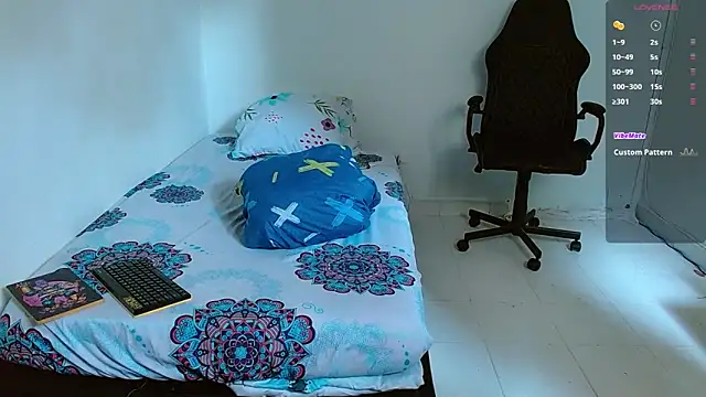 bray hotboy777 online show from September 19, 2025, 1:56 pm