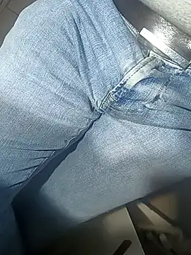 Snapshot of franko1987 chatting on February 22, 2025, 4:51 am franko1987 online show from February 22, 2025, 4:51 am