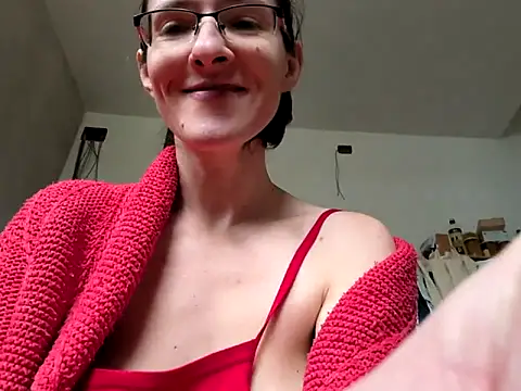 Snapshot of Milky_hairy_mommy chatting on February 13, 2025, 11:39 am Milky hairy mommy online show from February 13, 2025, 11:39 am