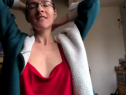 Snapshot of Milky_hairy_mommy chatting on March 11, 2025, 7:04 am Milky hairy mommy online show from March 11, 2025, 7:04 am