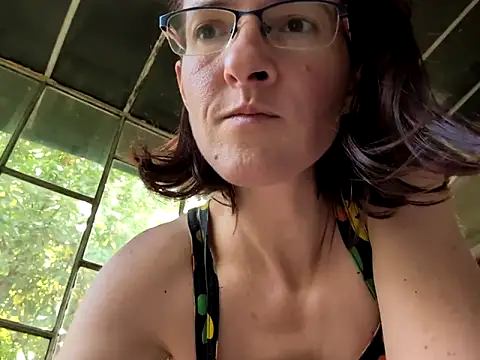 Snapshot of Milky_hairy_mommy chatting on September 19, 2025, 12:17 pm Milky hairy mommy online show from September 19, 2025, 12:17 pm