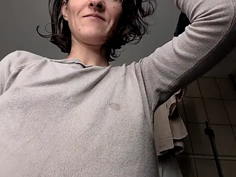 Snapshot of Milky_hairy_mommy chatting on September 29, 2025, 8:24 pm Milky hairy mommy online show from September 29, 2025, 8:24 pm