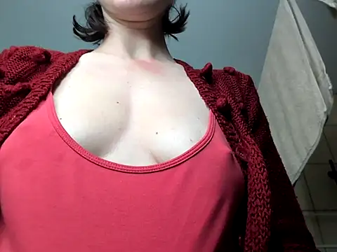 Snapshot of Milky_hairy_mommy chatting on November 14, 2025, 9:35 pm Milky hairy mommy online show from November 14, 2025, 9:35 pm