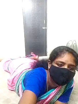 Snapshot of Tamil--Rani chatting on December 13, 2024, 7:32 pm Tamil--Rani online show from December 13, 2024, 7:32 pm