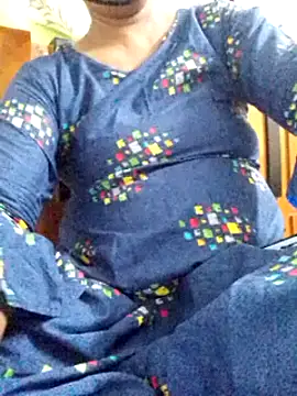 Snapshot of Tamil--Rani chatting on January 3, 2025, 6:24 pm Tamil--Rani online show from January 3, 2025, 6:24 pm